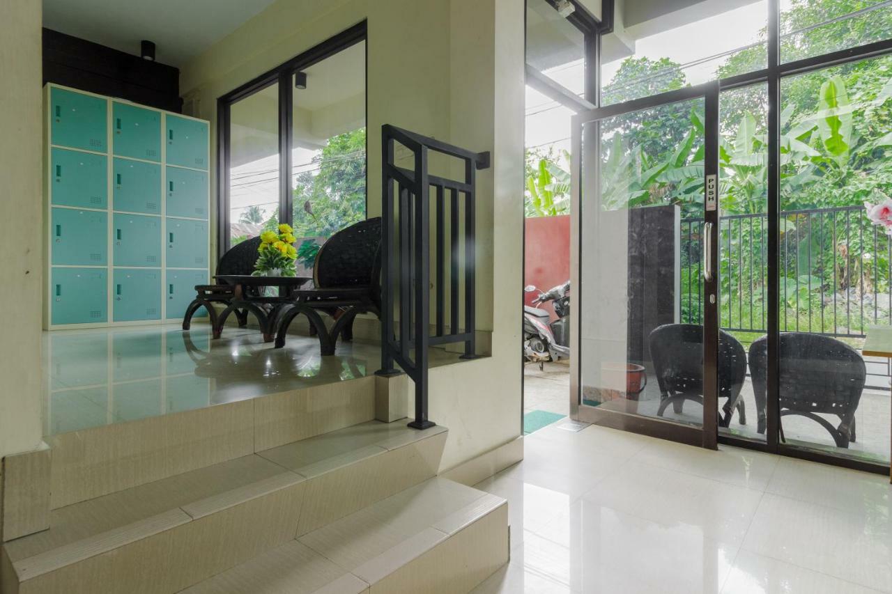 Reddoorz @ Malalayang 2 Manado Hotel Buitenkant foto